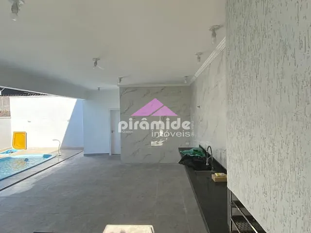 Casa 3 quartos e 3 banheiros, à venda, no bairro Massaguaçu em Caraguatatuba