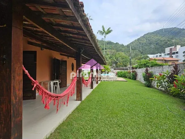 Casa com 607m² 5 quartos e 4 banheiros, à venda, no bairro praia das toninhas em Ubatuba