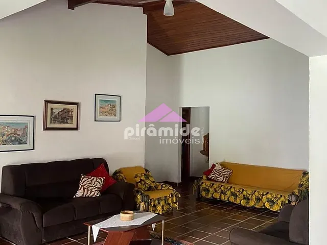Casa com 607m² 5 quartos e 4 banheiros, à venda, no bairro praia das toninhas em Ubatuba