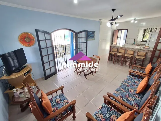 Casa com 600m² 2 quartos e 4 banheiros, à venda, no bairro Porto Novo em Caraguatatuba