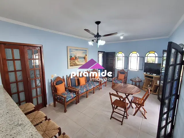 Casa com 600m² 2 quartos e 4 banheiros, à venda, no bairro Porto Novo em Caraguatatuba
