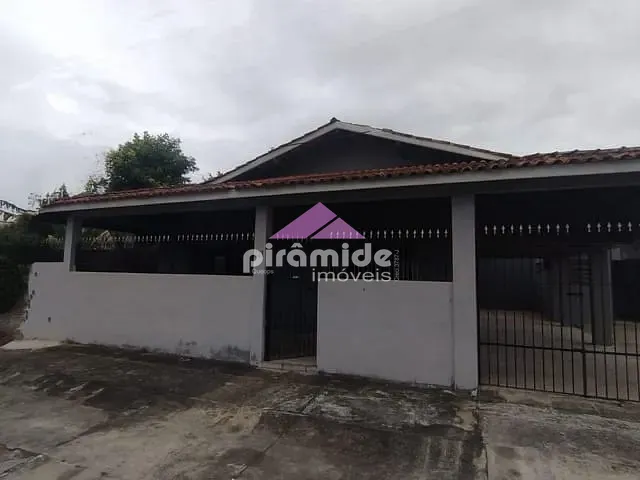 Casa com 322m² 3 quartos e 3 banheiros, à venda, no bairro Indaiá em Caraguatatuba
