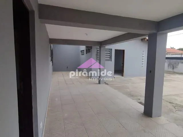 Casa com 322m² 3 quartos e 3 banheiros, à venda, no bairro Indaiá em Caraguatatuba
