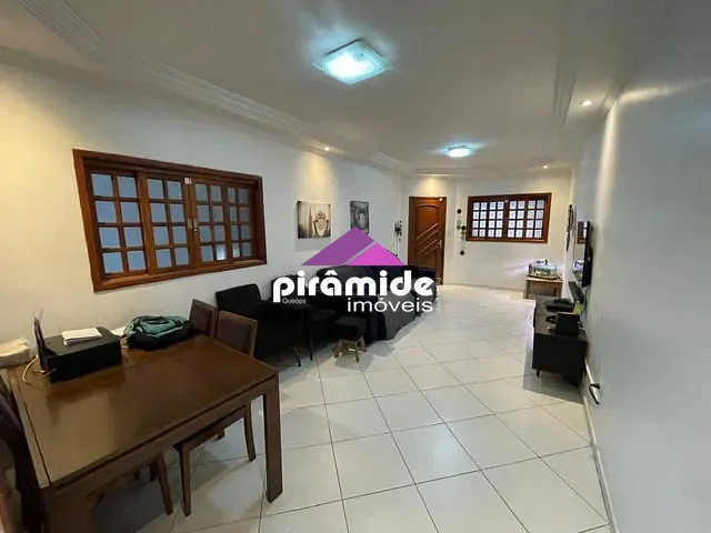 Casa com 125m² 3 quartos e 2 banheiros, à venda, no bairro Bosque dos Eucaliptos em São José dos Campos