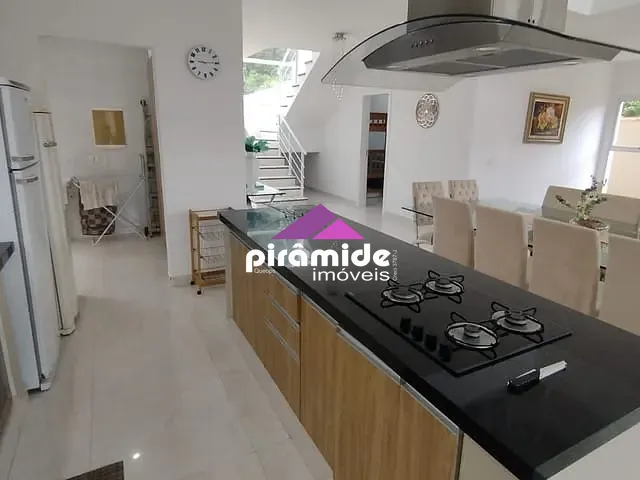 Casa com 400m² 5 quartos e 6 banheiros, à venda, no bairro Mar Verde em Caraguatatuba