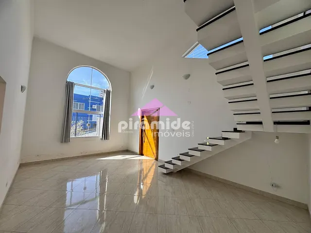 Casa com 242m² 3 quartos e 3 banheiros, à venda, no bairro Centro em Jacareí