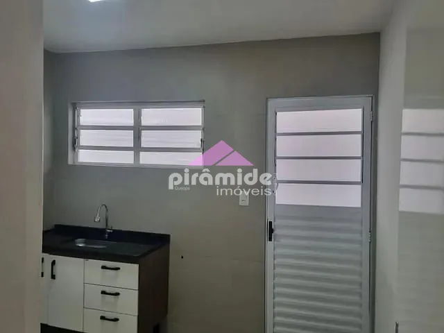 Casa com 200m² 2 quartos e 1 banheiro, à venda, no bairro Cidade Vista Verde em São José dos Campos
