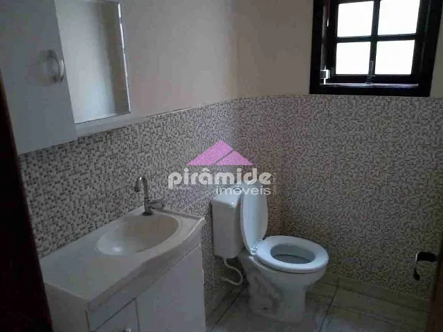 Casa com 126m² 3 quartos e 2 banheiros, à venda, no bairro Eugenio de Melo em São José dos Campos