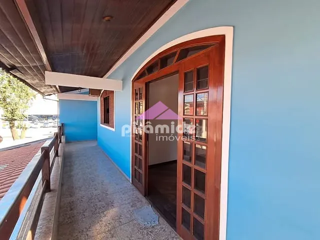 Casa com 250m² 3 quartos e 4 banheiros, à venda ou para alugar, no bairro Jardim Paraíso do Sol em São José dos Campos