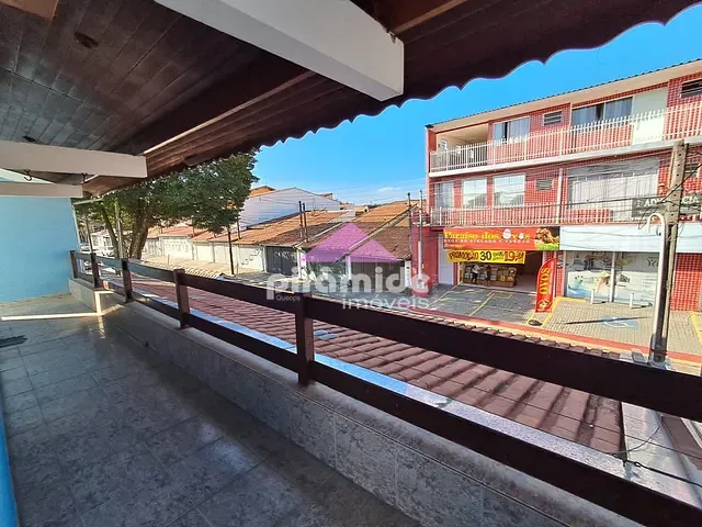 Casa com 250m² 3 quartos e 4 banheiros, à venda ou para alugar, no bairro Jardim Paraíso do Sol em São José dos Campos