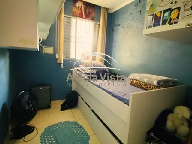 Casa 3 quartos e 1 banheiro, à venda, no bairro Bela Vista em Osasco