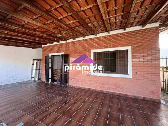 Casa com 250m² 2 quartos e 2 banheiros, à venda, no bairro Porto Novo em Caraguatatuba