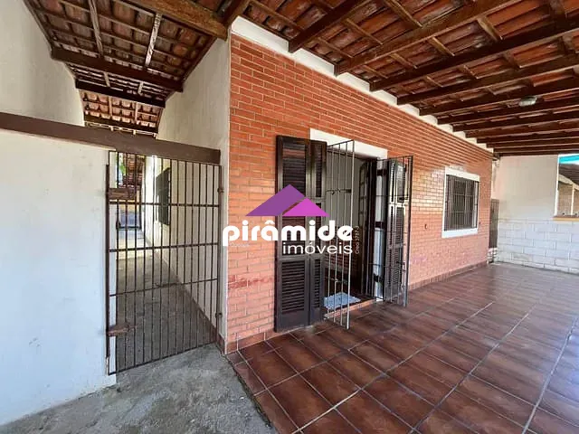 Casa com 250m² 2 quartos e 2 banheiros, à venda, no bairro Porto Novo em Caraguatatuba