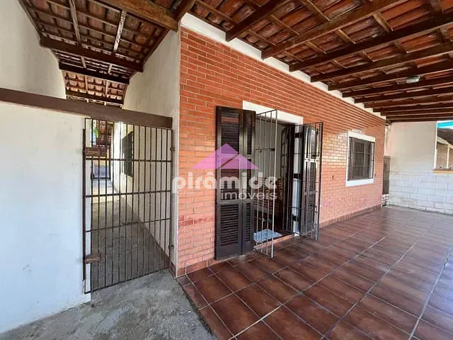 Casa com 250m² 2 quartos e 2 banheiros, à venda, no bairro Porto Novo em Caraguatatuba