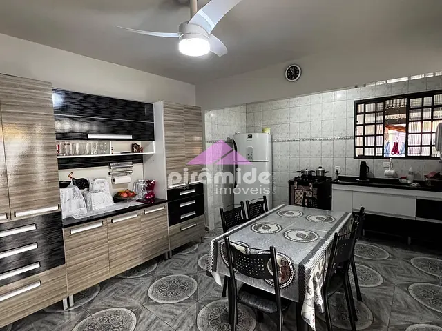 Casa 3 quartos e 3 banheiros, à venda, no bairro Jardim Limoeiro em São José dos Campos