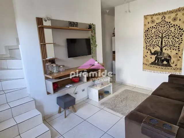 Casa com 142m² 2 quartos e 2 banheiros, à venda, no bairro Golfinhos em Caraguatatuba