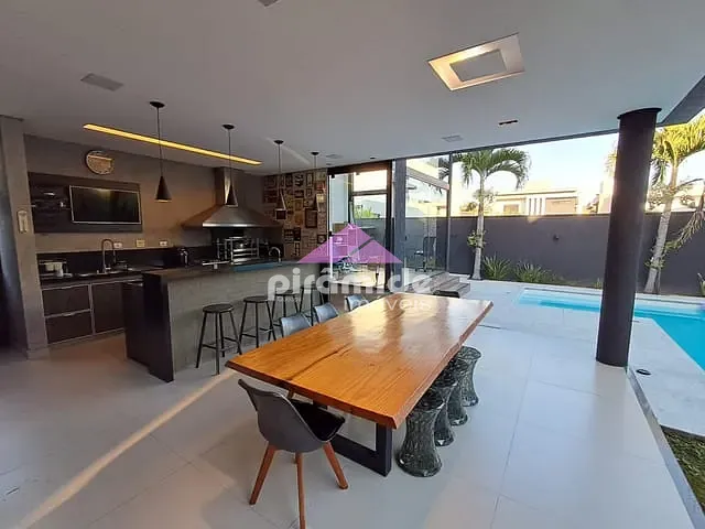 Casa com 450m² 4 quartos e 6 banheiros, à venda, no bairro Urbanova em São José dos Campos