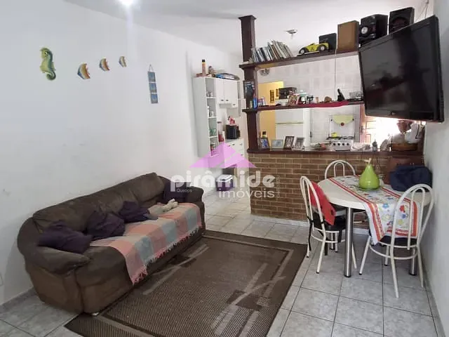 Casa com 125m² 2 quartos e 1 banheiro, à venda, no bairro Porto Novo em Caraguatatuba