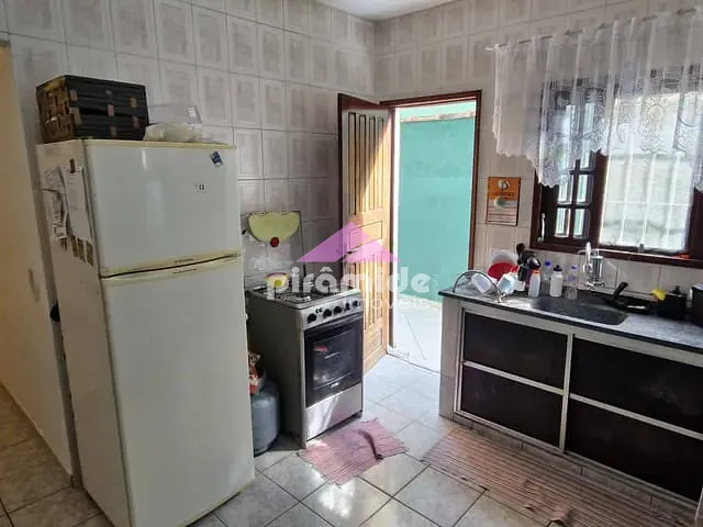 Casa com 125m² 2 quartos e 1 banheiro, à venda, no bairro Porto Novo em Caraguatatuba