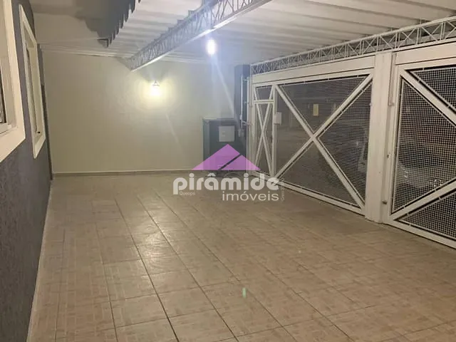 Casa com 250m² 3 quartos e 3 banheiros, à venda, no bairro Bosque dos Eucaliptos em São José dos Campos