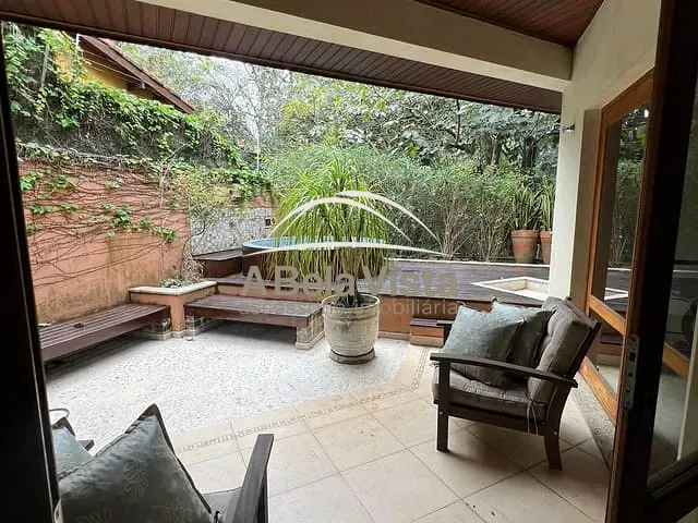 Casa com 472m² 4 quartos e 2 banheiros, à venda, no bairro Adalgisa em Osasco
