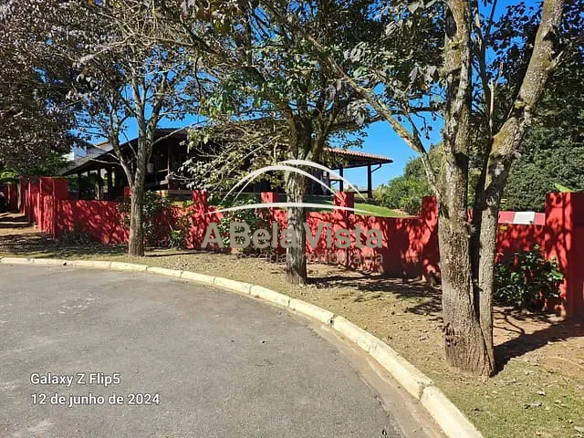 Casa com 1500m² 3 quartos e 6 banheiros, à venda, no bairro Residencial Euroville em Carapicuíba