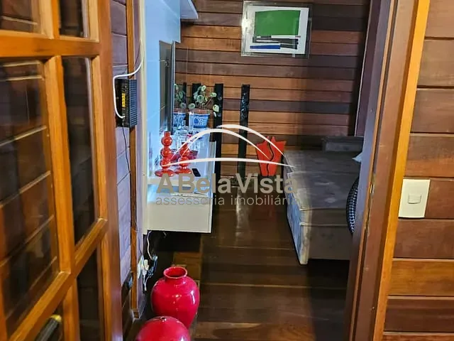 Casa com 1500m² 3 quartos e 6 banheiros, à venda, no bairro Residencial Euroville em Carapicuíba