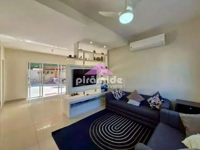 Casa com 350m² 4 quartos e 3 banheiros, à venda, no bairro Urbanova em São José dos Campos