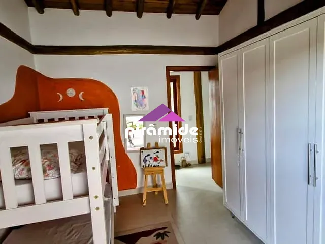 Casa com 360m² 3 quartos e 1 banheiro, à venda, no bairro Capricórnio em Caraguatatuba