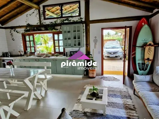 Casa com 360m² 3 quartos e 1 banheiro, à venda, no bairro Capricórnio em Caraguatatuba