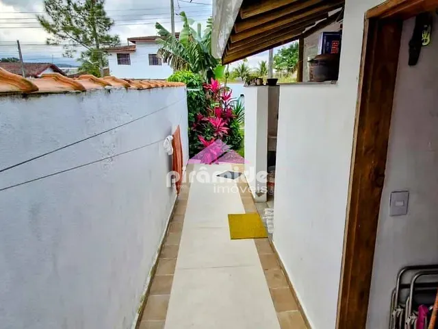 Casa com 360m² 3 quartos e 1 banheiro, à venda, no bairro Capricórnio em Caraguatatuba