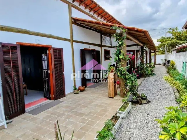 Casa com 360m² 3 quartos e 1 banheiro, à venda, no bairro Capricórnio em Caraguatatuba