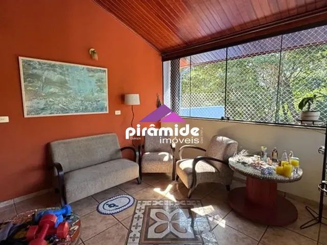 Casa 3 quartos e 5 banheiros, à venda, no bairro Urbanova em São José dos Campos