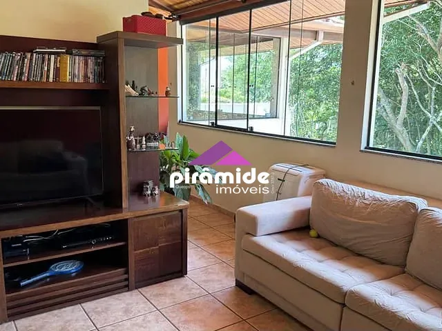 Casa 3 quartos e 5 banheiros, à venda, no bairro Urbanova em São José dos Campos