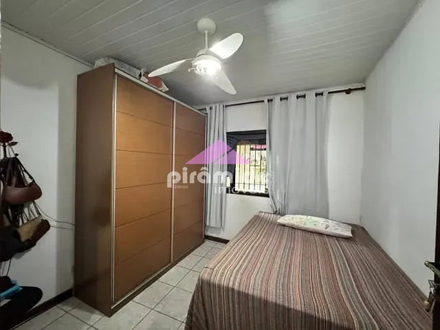 Casa 3 quartos e 2 banheiros, à venda, no bairro Monte Castelo em São José dos Campos