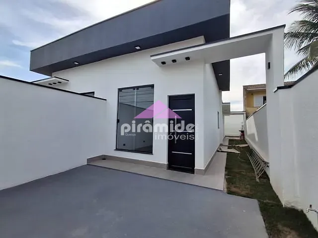 Casa com 63m² 2 quartos e 2 banheiros, à venda, no bairro Golfinhos em Caraguatatuba