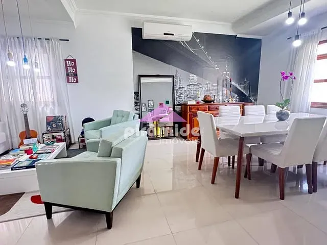 Casa com 280m² 4 quartos e 3 banheiros, à venda, no bairro Urbanova em São José dos Campos