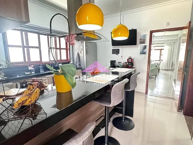 Casa com 280m² 4 quartos e 3 banheiros, à venda, no bairro Urbanova em São José dos Campos