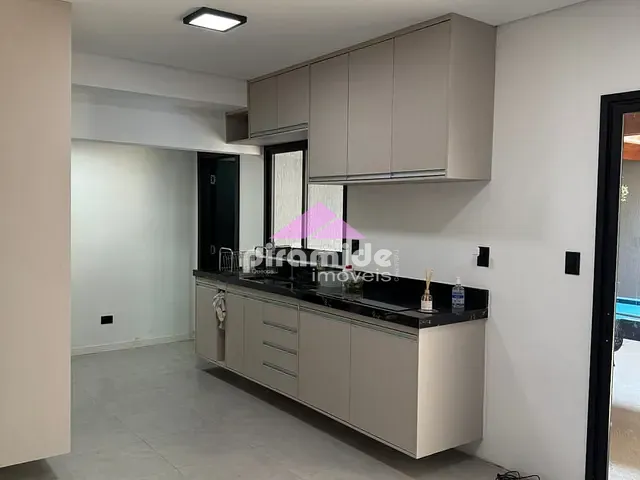 Casa 1 quarto e 2 banheiros, à venda, no bairro Conjunto Residencial Dom Pedro I em São José dos Campos