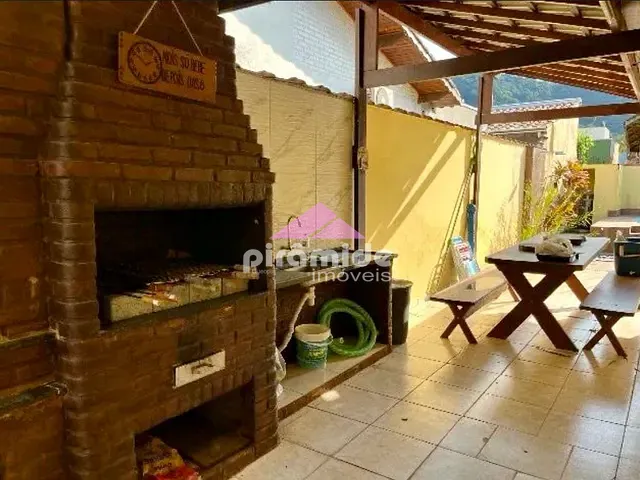 Casa com 237m² 3 quartos e 3 banheiros, à venda, no bairro Tabatinga em Caraguatatuba