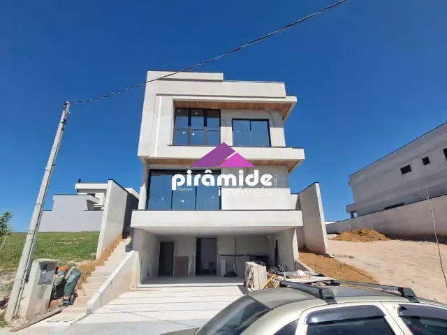 Casa com 330m² 4 quartos e 5 banheiros, à venda, no bairro Urbanova em São José dos Campos