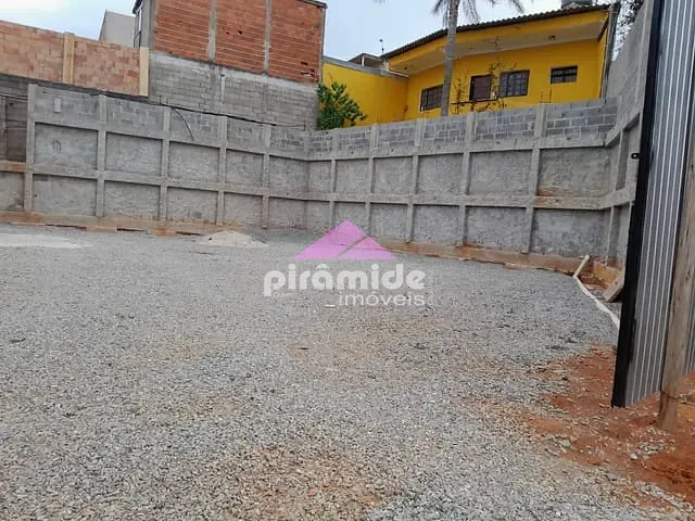 Casa com 370m² 1 quarto e 1 banheiro, à venda, no bairro Jardim Santa Júlia em São José dos Campos