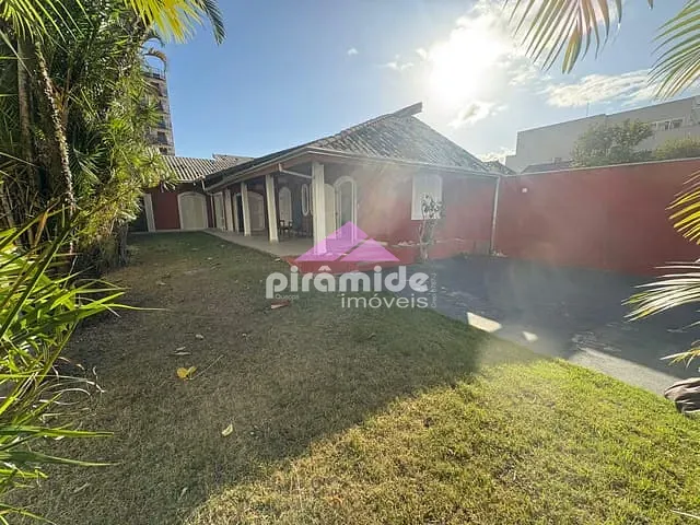 Casa com 354m² 4 quartos e 1 banheiro, à venda, no bairro Martin de Sá em Caraguatatuba