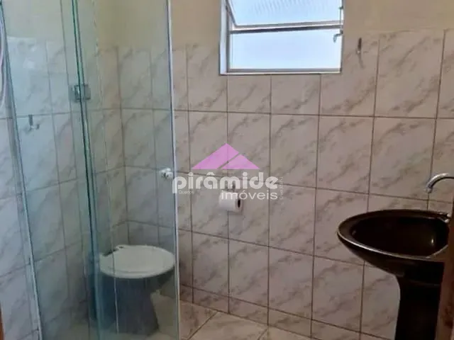 Casa com 250m² 4 quartos e 2 banheiros, à venda, no bairro Jardim Satélite em São José dos Campos