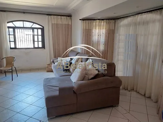 Casa com 276m² 3 quartos e 5 banheiros, à venda, no bairro Adalgisa em Osasco