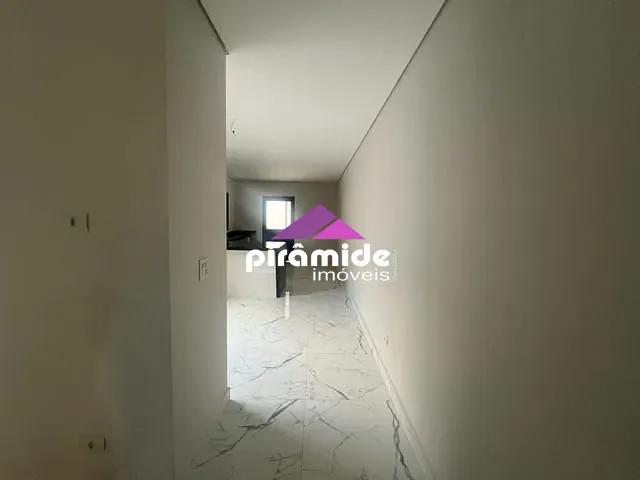 Casa 3 quartos e 4 banheiros, à venda, no bairro Jardim das Indústrias em São José dos Campos