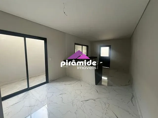 Casa 3 quartos e 4 banheiros, à venda, no bairro Jardim das Indústrias em São José dos Campos