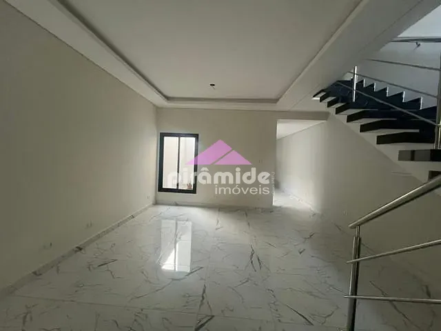 Casa 3 quartos e 4 banheiros, à venda, no bairro Jardim das Indústrias em São José dos Campos