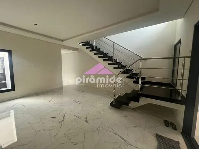 Casa 3 quartos e 4 banheiros, à venda, no bairro Jardim das Indústrias em São José dos Campos