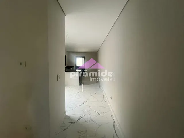 Casa 3 quartos e 4 banheiros, à venda, no bairro Jardim das Indústrias em São José dos Campos